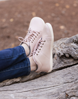 Zapatilla barefoot ergonomica nude modelo Wave para adultos en uso 2