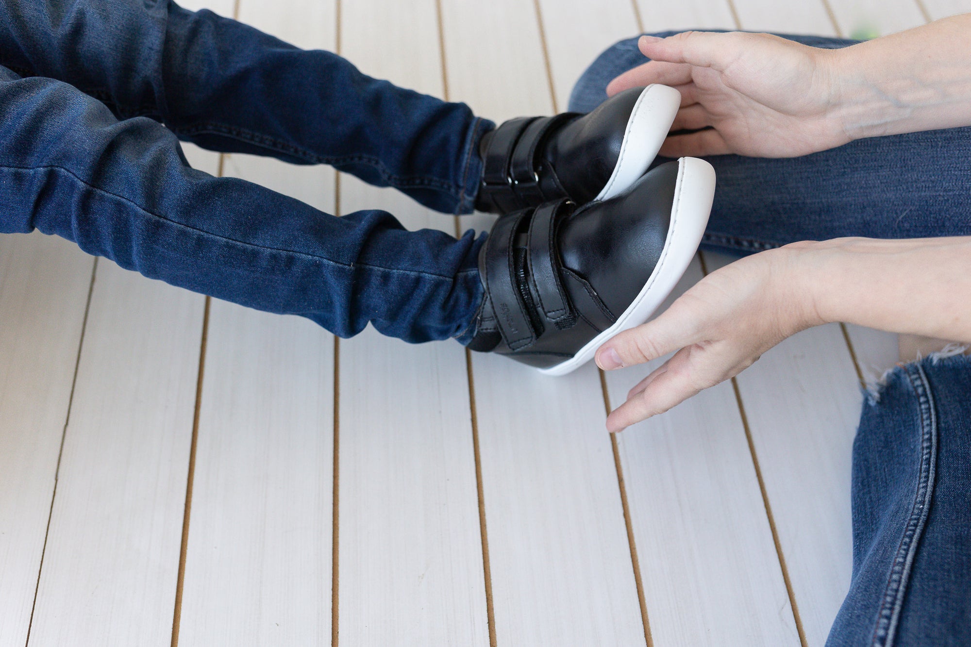 Zapatilla Caña Alta Rain Negro - Kids