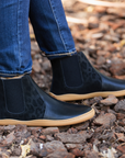 Par de botas barefoot ergonomicas animal print negro modelo Chelsea para adultos