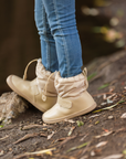 Bota barefoot ergonomica arena modelo Snow para ninos pequenos en uso