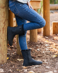 Bota barefoot ergonomica negro modelo Bear para adultos en uso 2