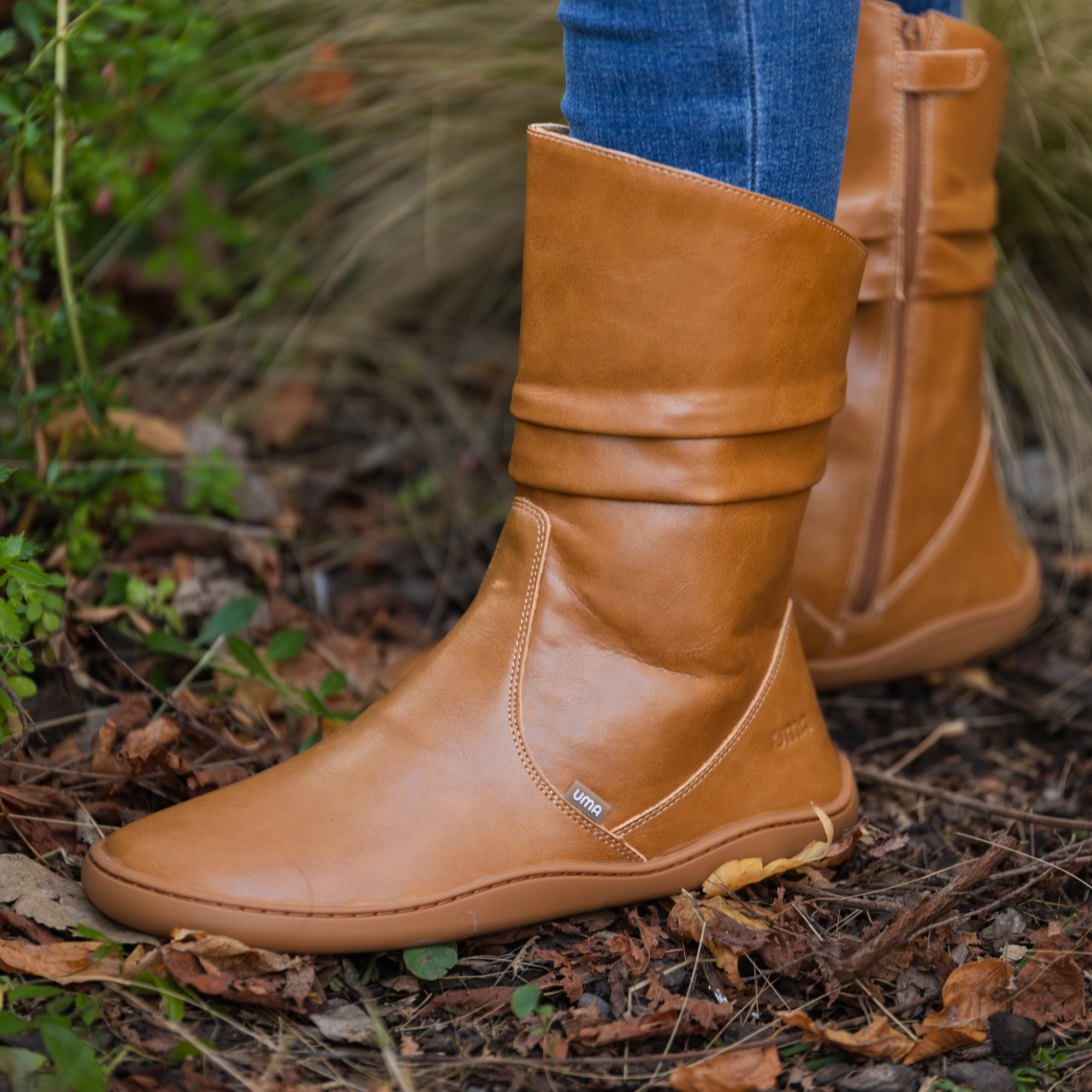 Par de botas barefoot ergonomicas camel modelo Mist para adultos
