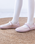 Mercedita barefoot ergonomica rosado perla para ninos pequenos puesta en uso 5