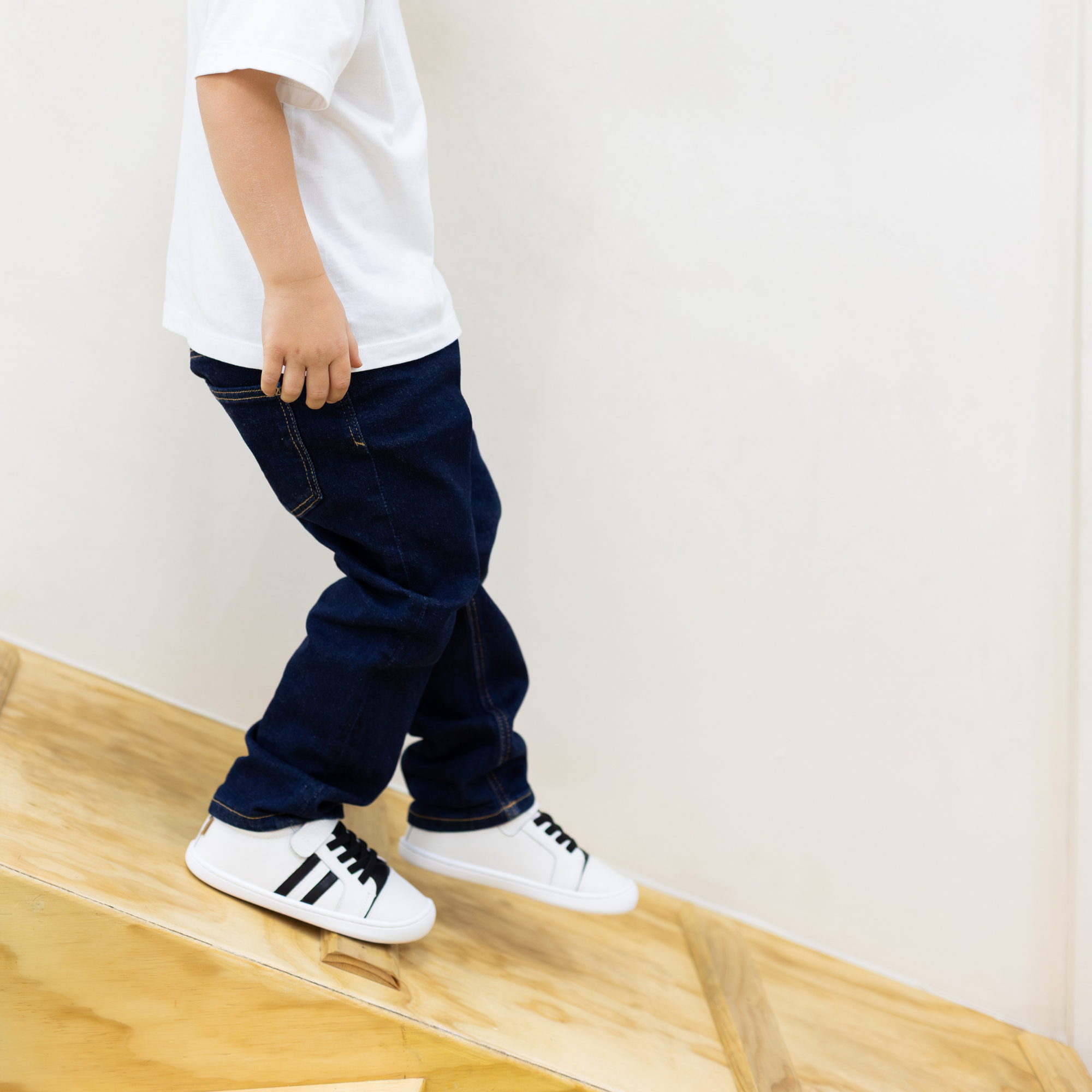 Zapatilla Cloud Rainbow Negro/Blanco - Toddler