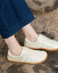 Zapatilla barefoot ergonomica gold modelo Terra para adultos vista frontal ambos pies