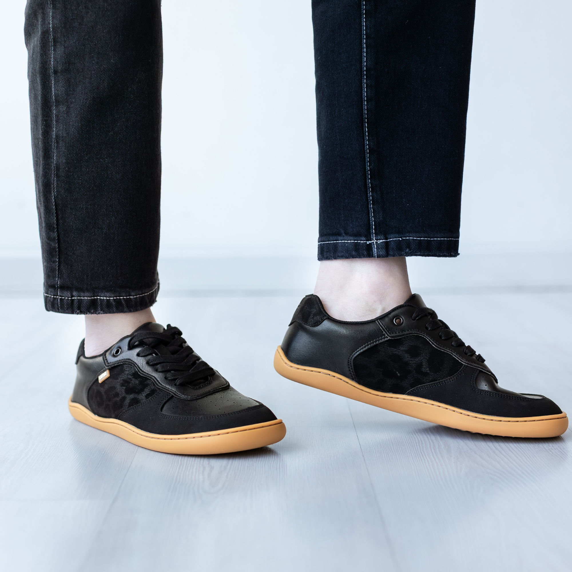 Zapatilla Retro Animal Print Negro - Adulto