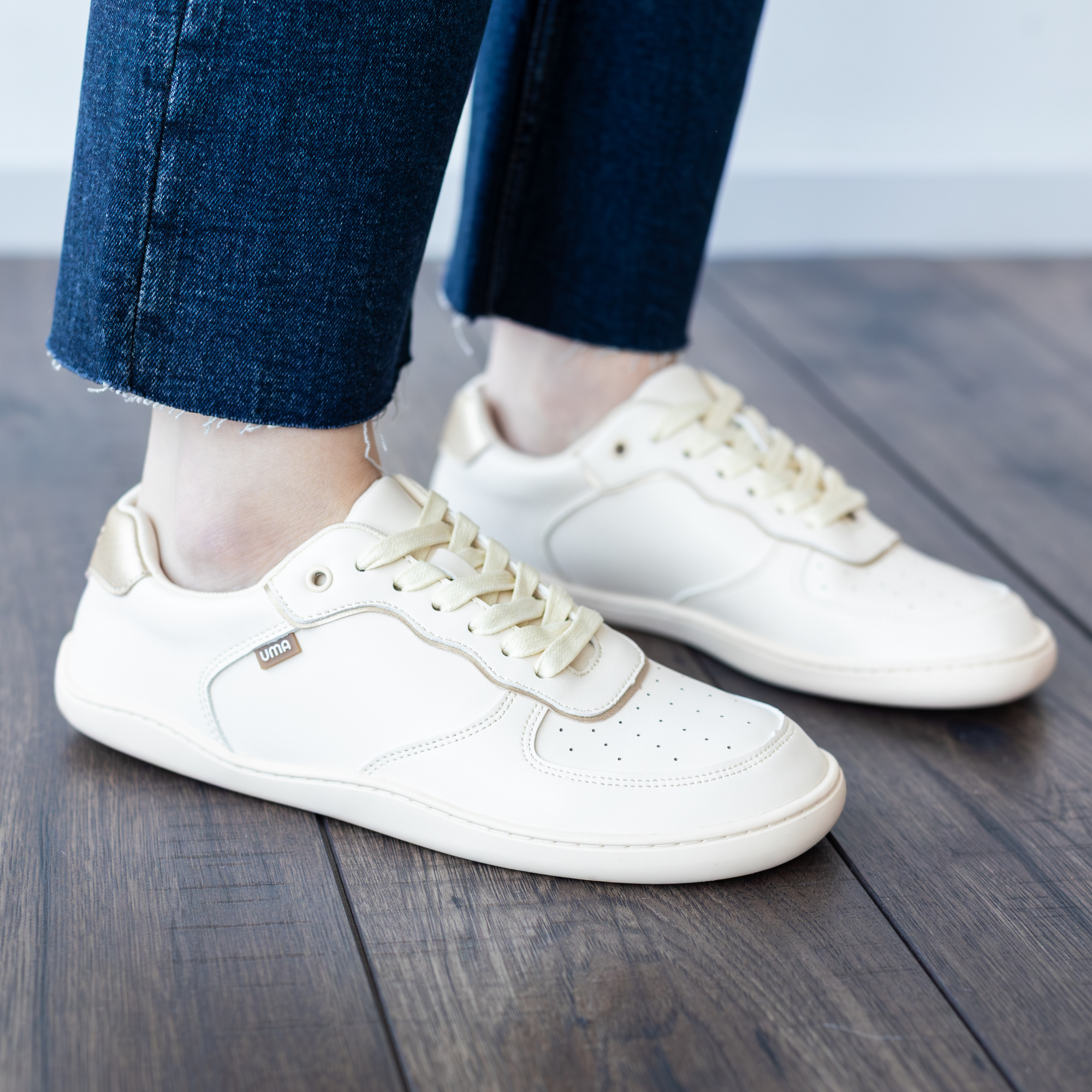 Zapatilla Retro Crema Gold - Adulto