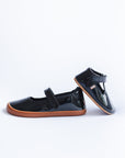 Zapato barefoot ergonomico charol negro modelo T-Bar para bebes vista frontal