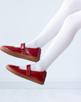 Mercedita barefoot ergonomica charol rojo para adolescentes vista de la suela flexible